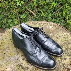 Vintage STACY ADAMS Cap Toe Leather Dress Shoes